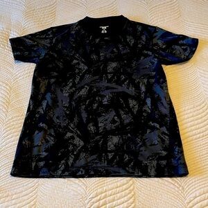 𝅺unqlo Camo T-Shirt Black Small
